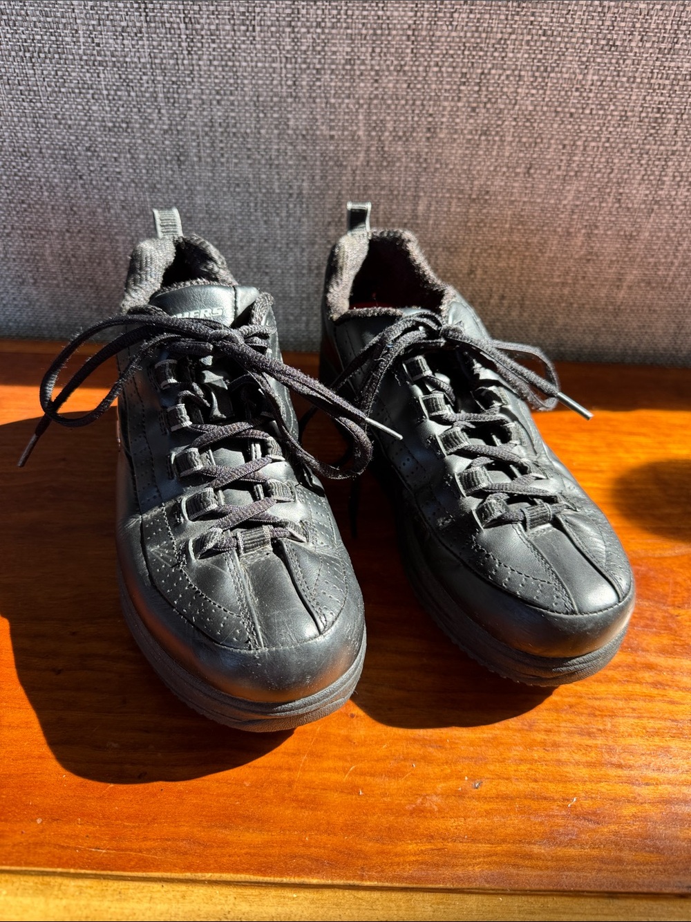 Skechers Work Shape-Ups Black Leather Rocker Shoe Slip Resistant 76428 Size 7.5